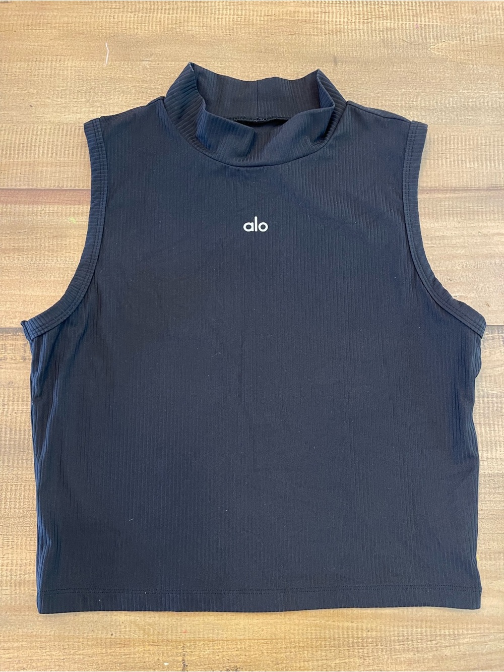 ALO Yoga Black High Neck Sleeveless Crop Tank
